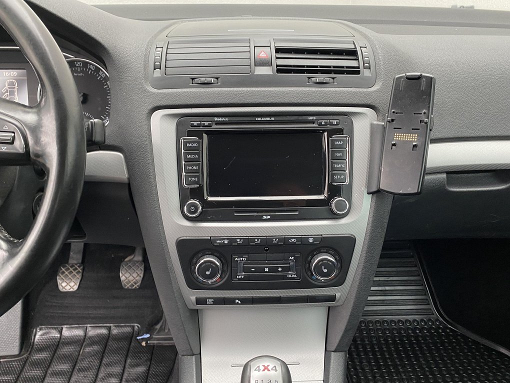 Škoda Octavia II 2.0TDi Elegance 4x4