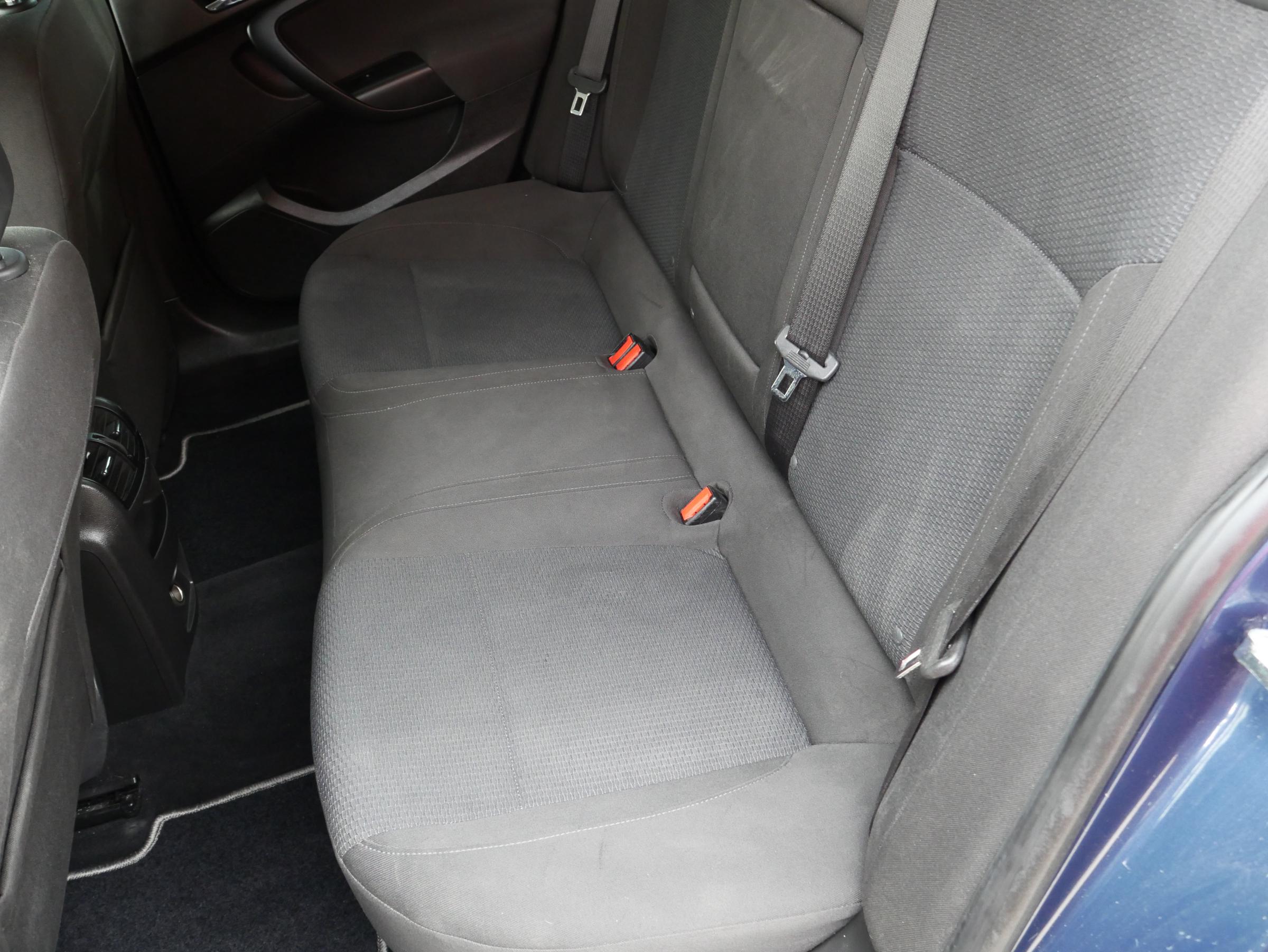 Opel Insignia, 2015 - pohled č. 10