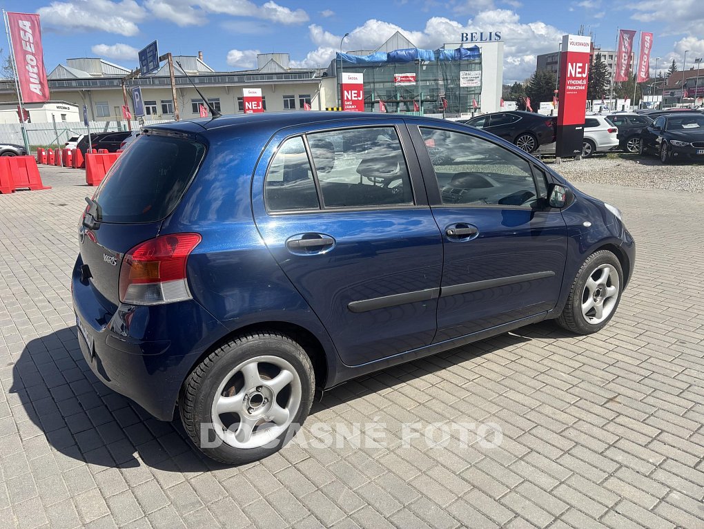 Toyota Yaris 1.3i 