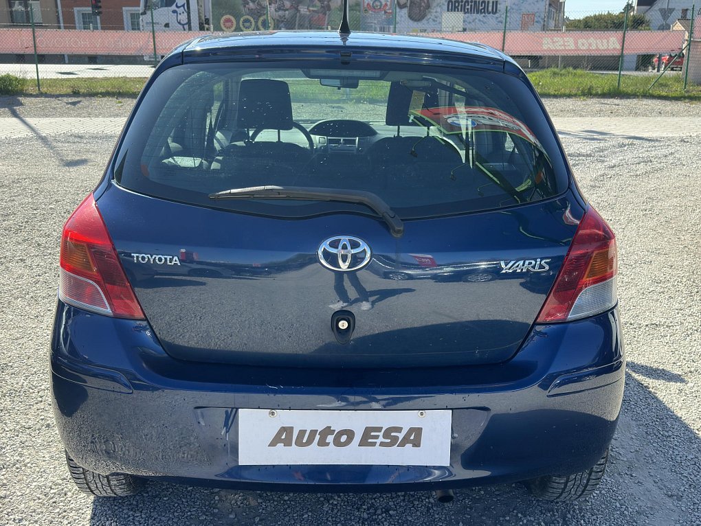 Toyota Yaris 1.3i 
