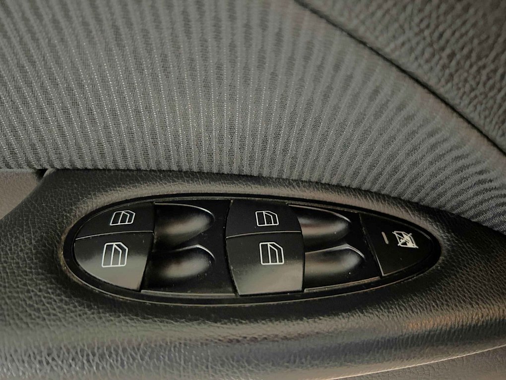 Mercedes-Benz Třída E 2.2CDi  E220