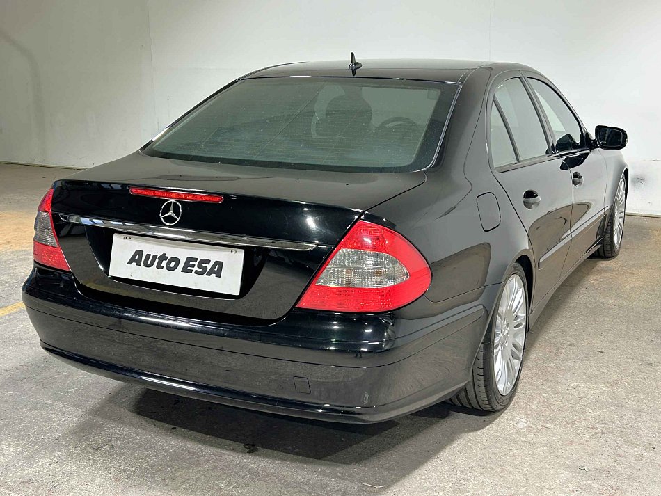 Mercedes-Benz Třída E 2.2CDi  E220