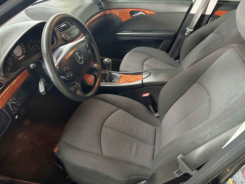 Mercedes-Benz Třída E 2.2CDi  E220