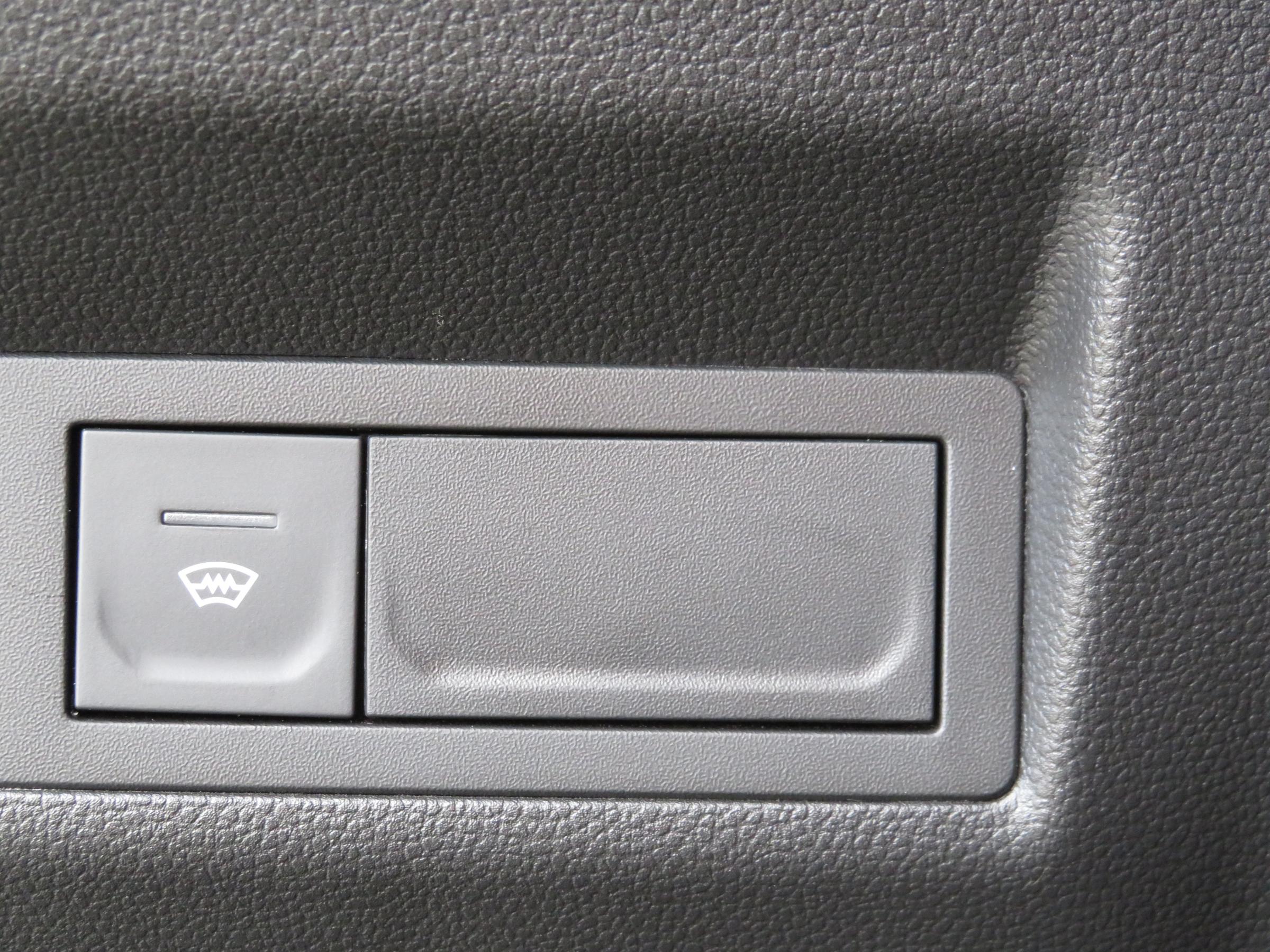 Renault Captur, 2024 - pohled č. 13