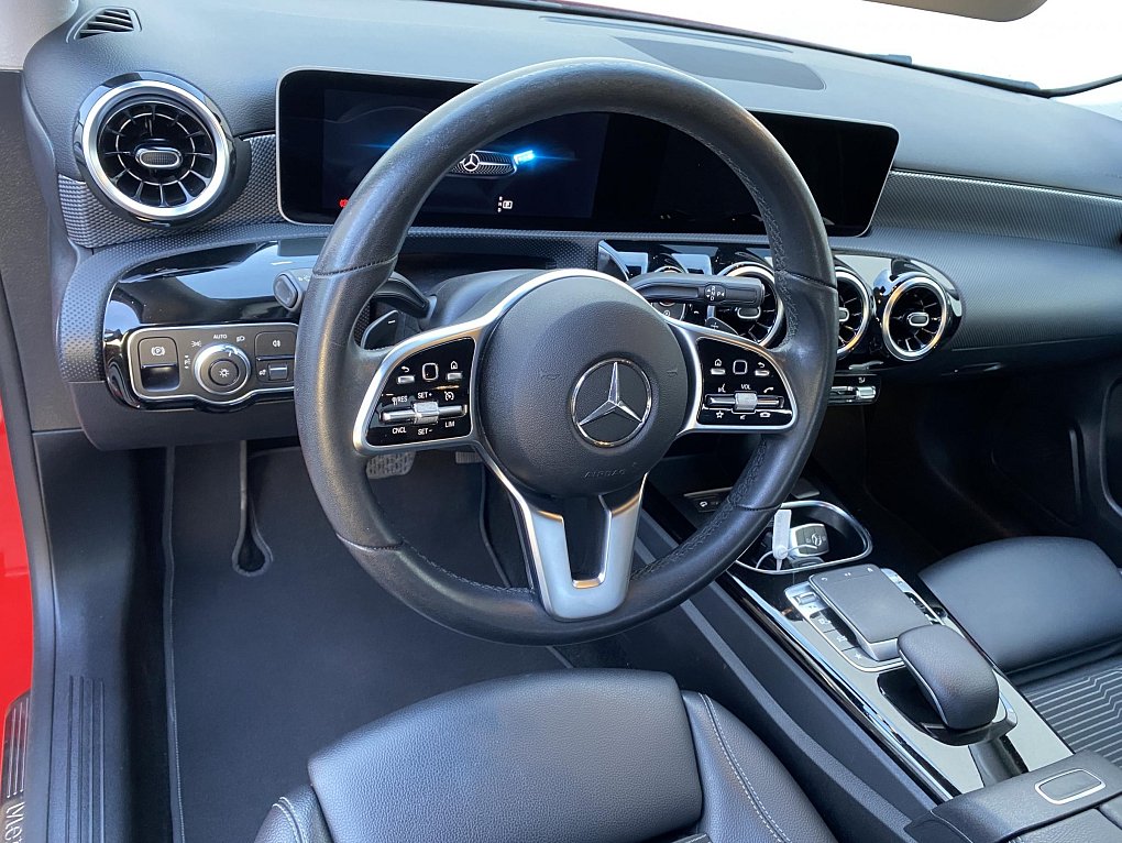 Mercedes-Benz Třída A 2.0T Sport A220