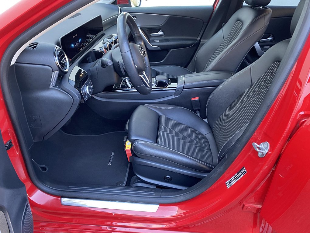 Mercedes-Benz Třída A 2.0T Sport A220