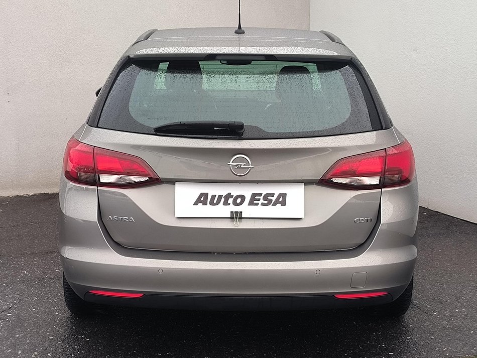Opel Astra 1.6CDTi 