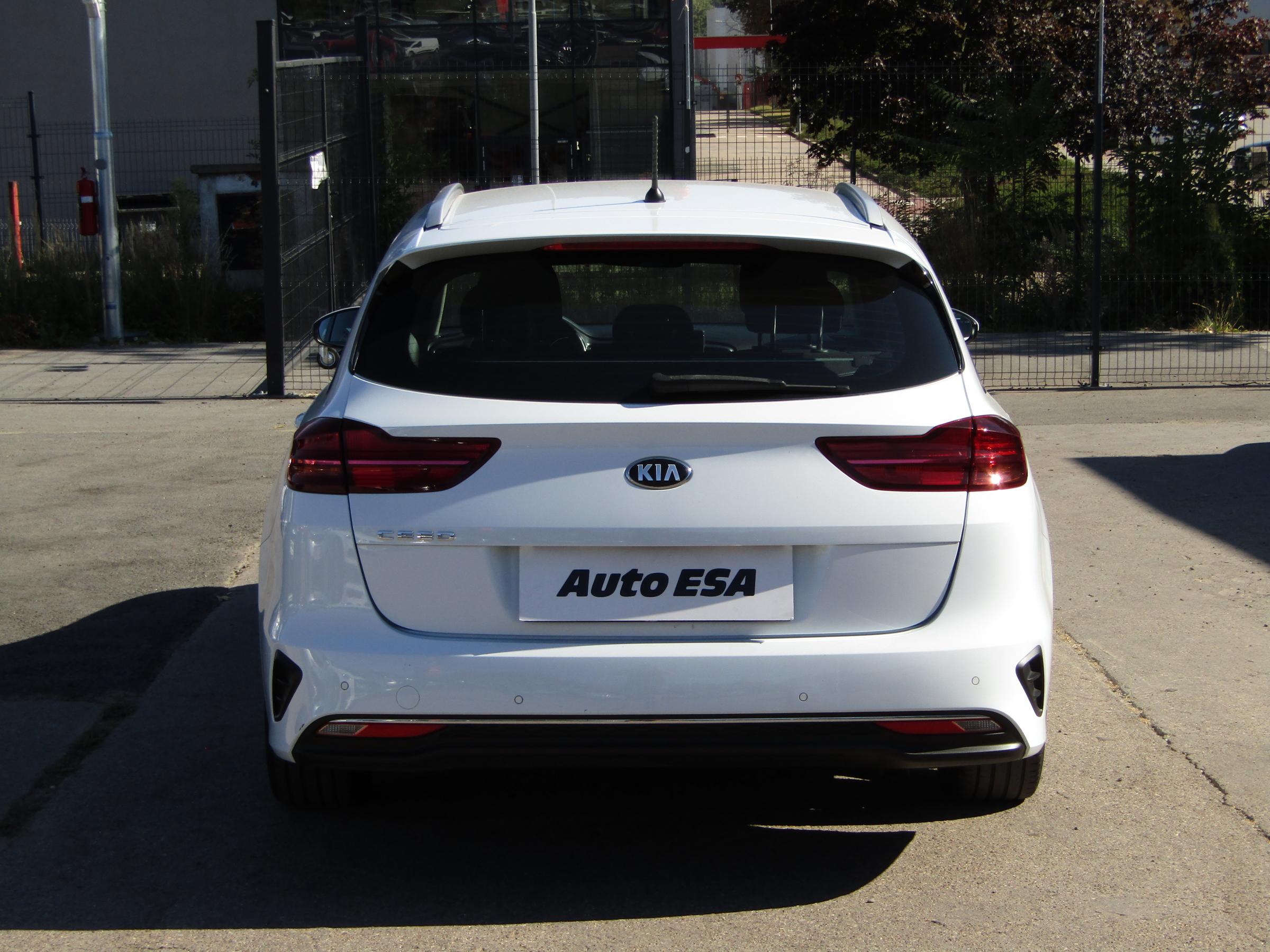 Kia Cee´d, 2020 - pohled č. 5