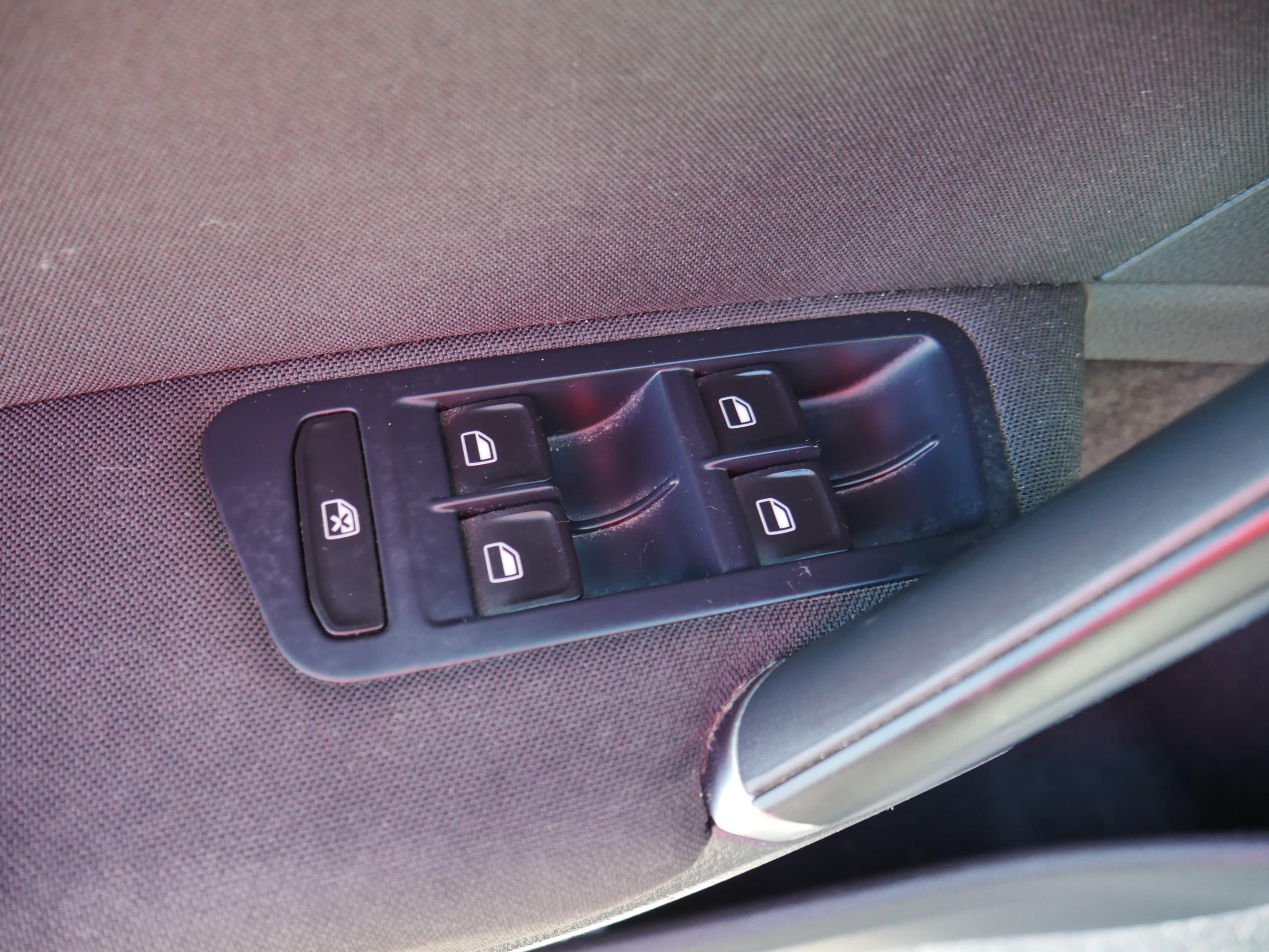 Volkswagen Golf, 2015 - pohled č. 12