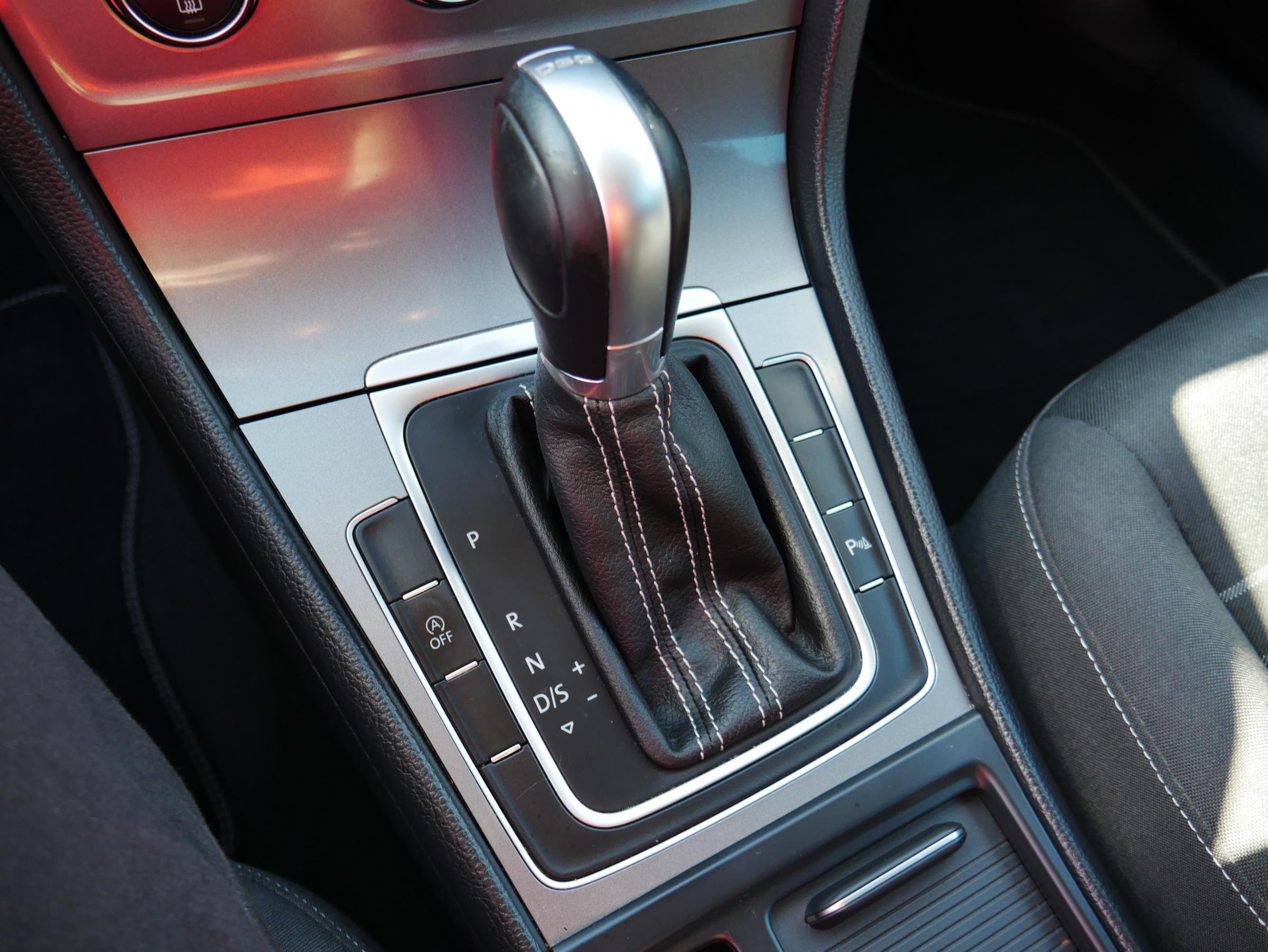 Volkswagen Golf, 2015 - pohled č. 19