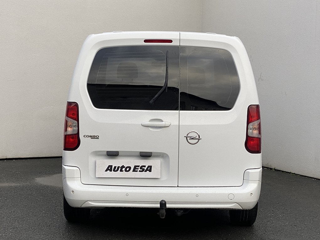 Opel Combo 1.2T Enjoy MAXi