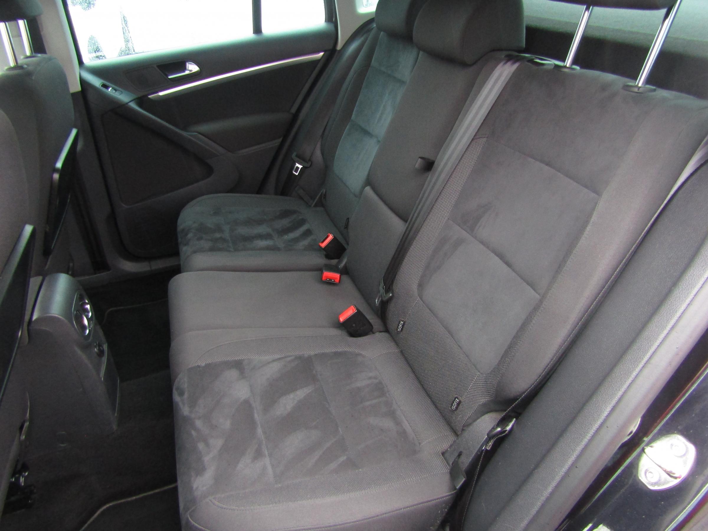 Volkswagen Tiguan, 2011 - pohled č. 10