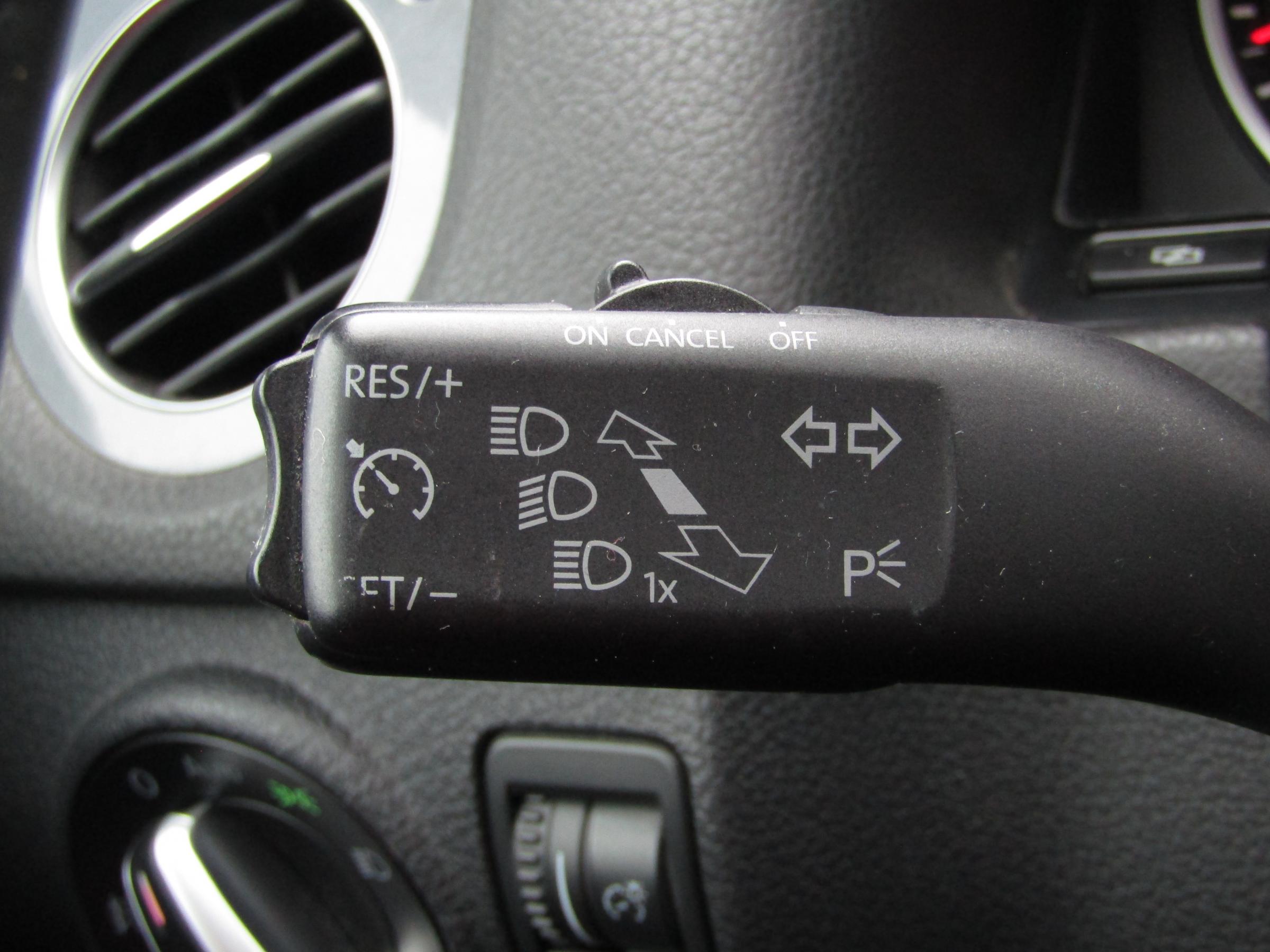 Volkswagen Tiguan, 2011 - pohled č. 12