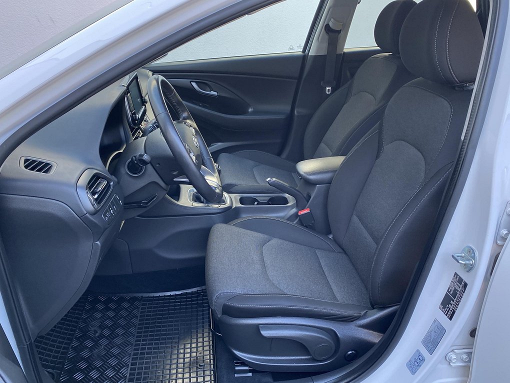 Hyundai I30 1.5 DPi Smart