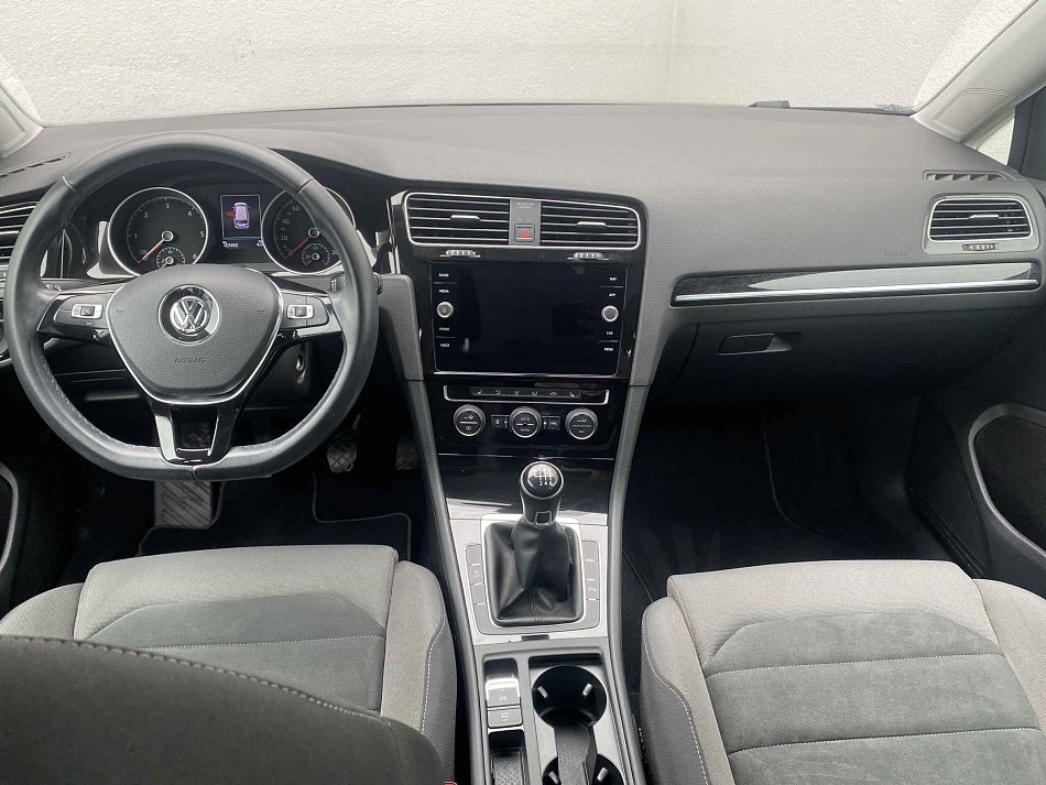 Volkswagen Golf 2.0 TDi Highline