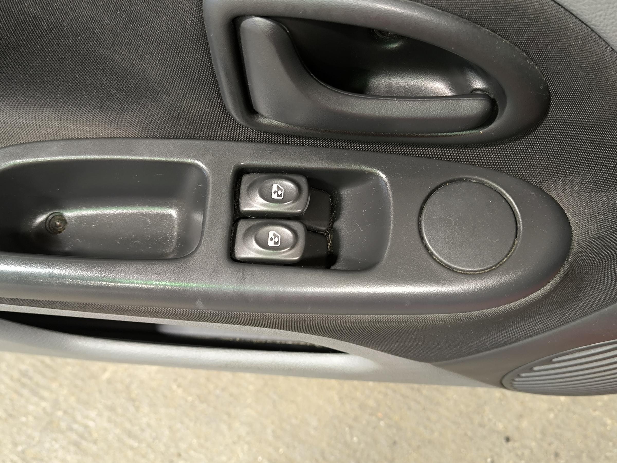 Renault Thalia, 2006 - pohled č. 16