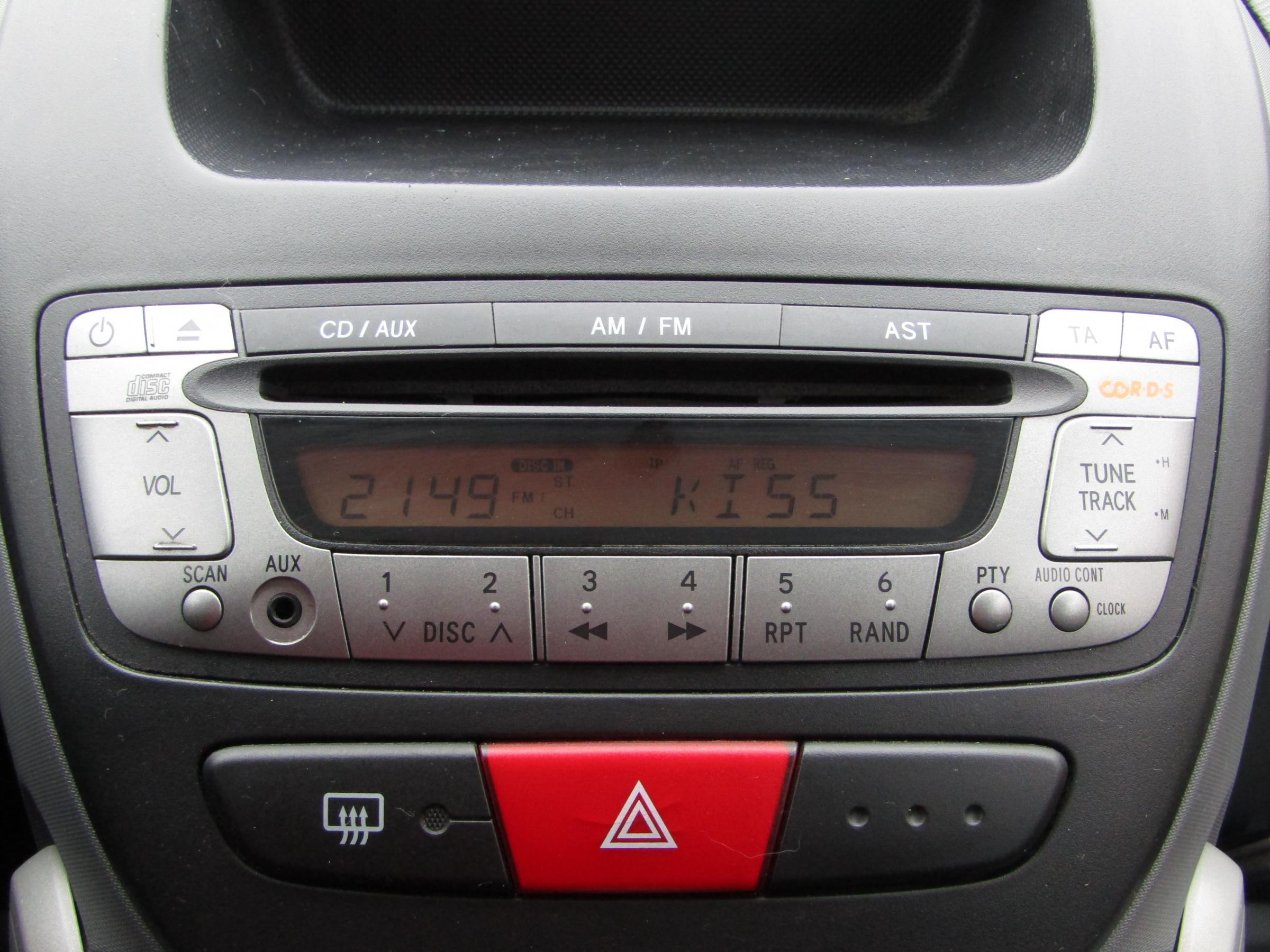 Peugeot 107, 2010 - pohled č. 11