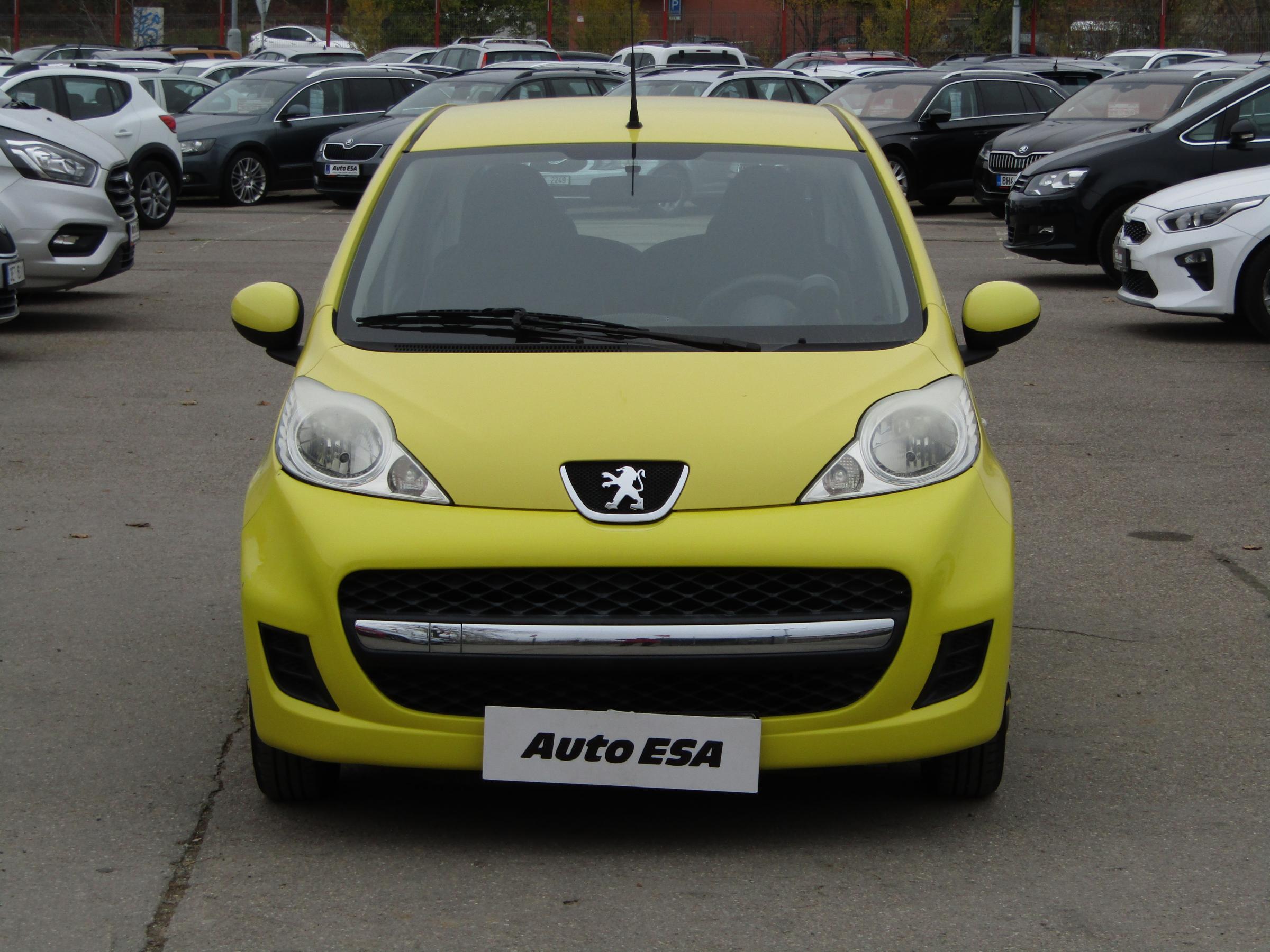 Peugeot 107, 2010 - pohled č. 2