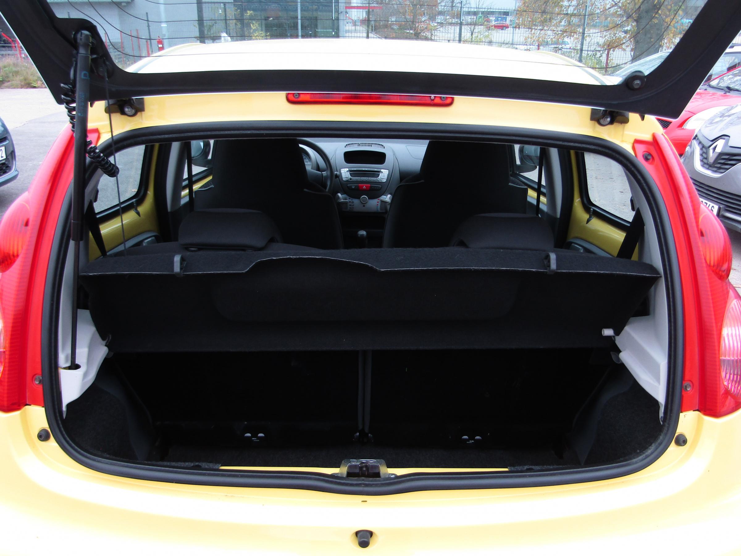 Peugeot 107, 2010 - pohled č. 7