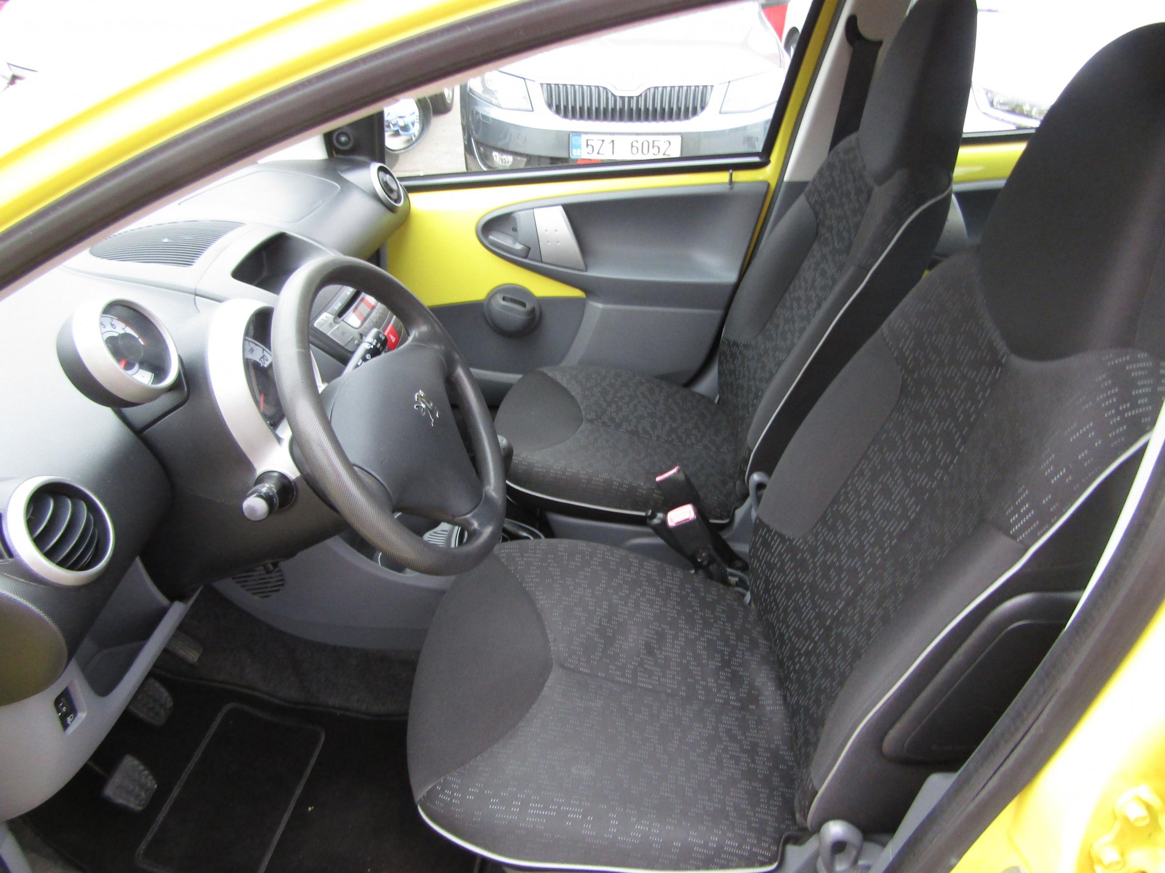 Peugeot 107, 2010 - pohled č. 9