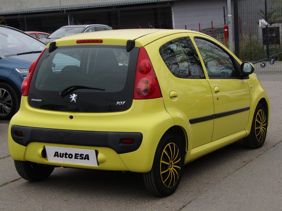 Peugeot 107 1.0i 