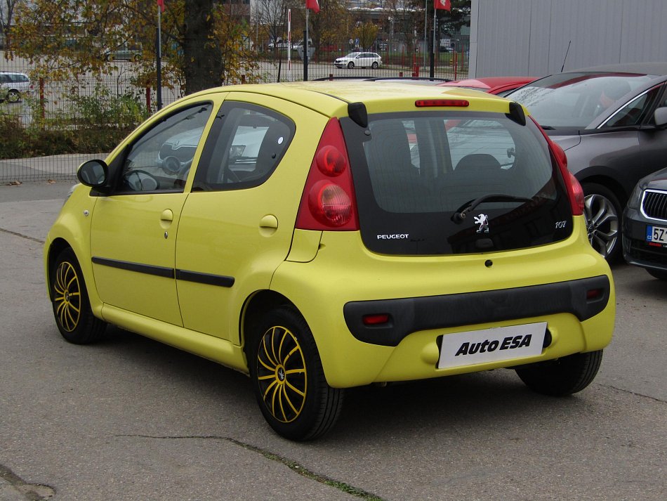 Peugeot 107 1.0i 