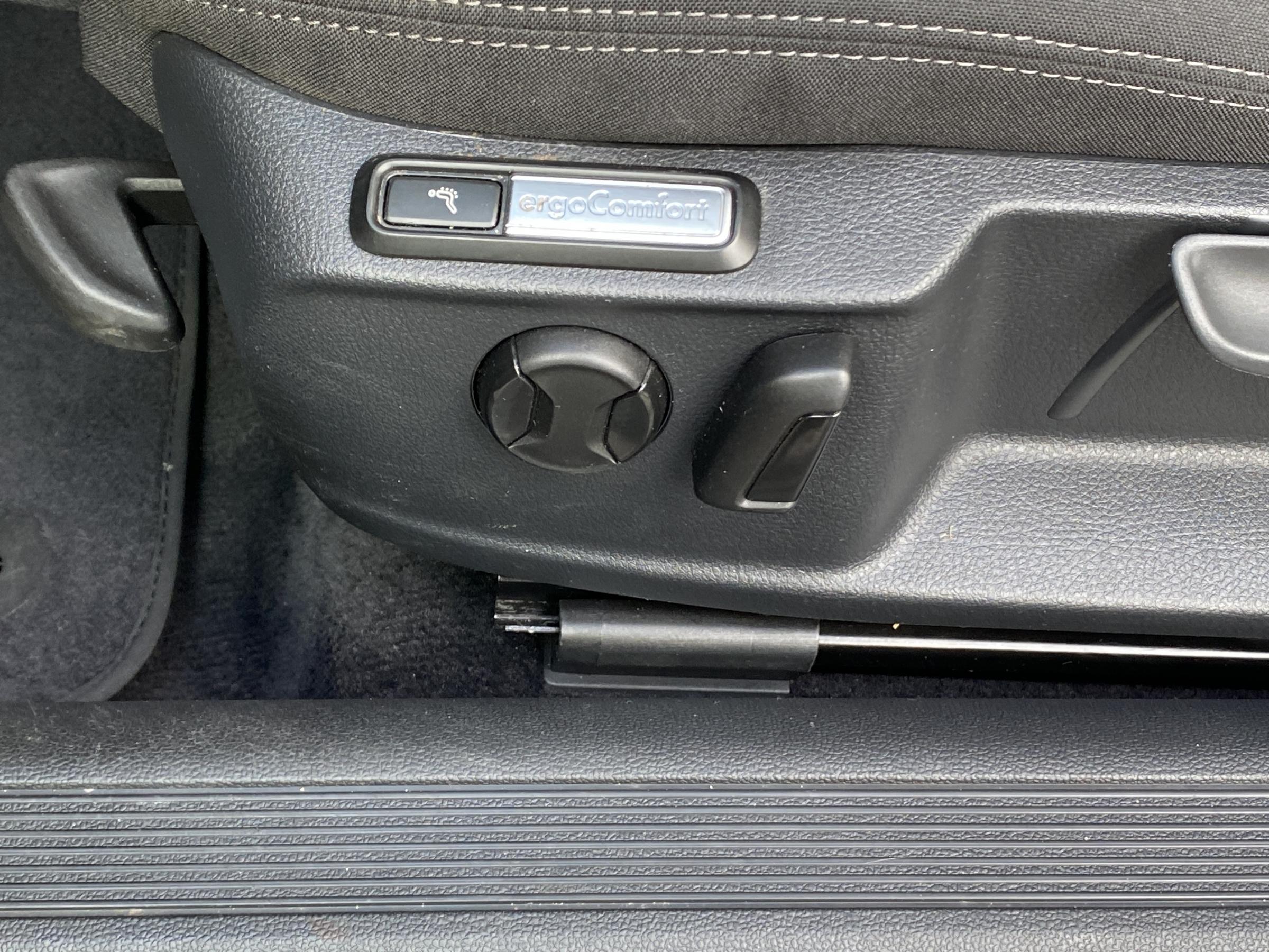 Volkswagen Passat, 2017 - pohled č. 12