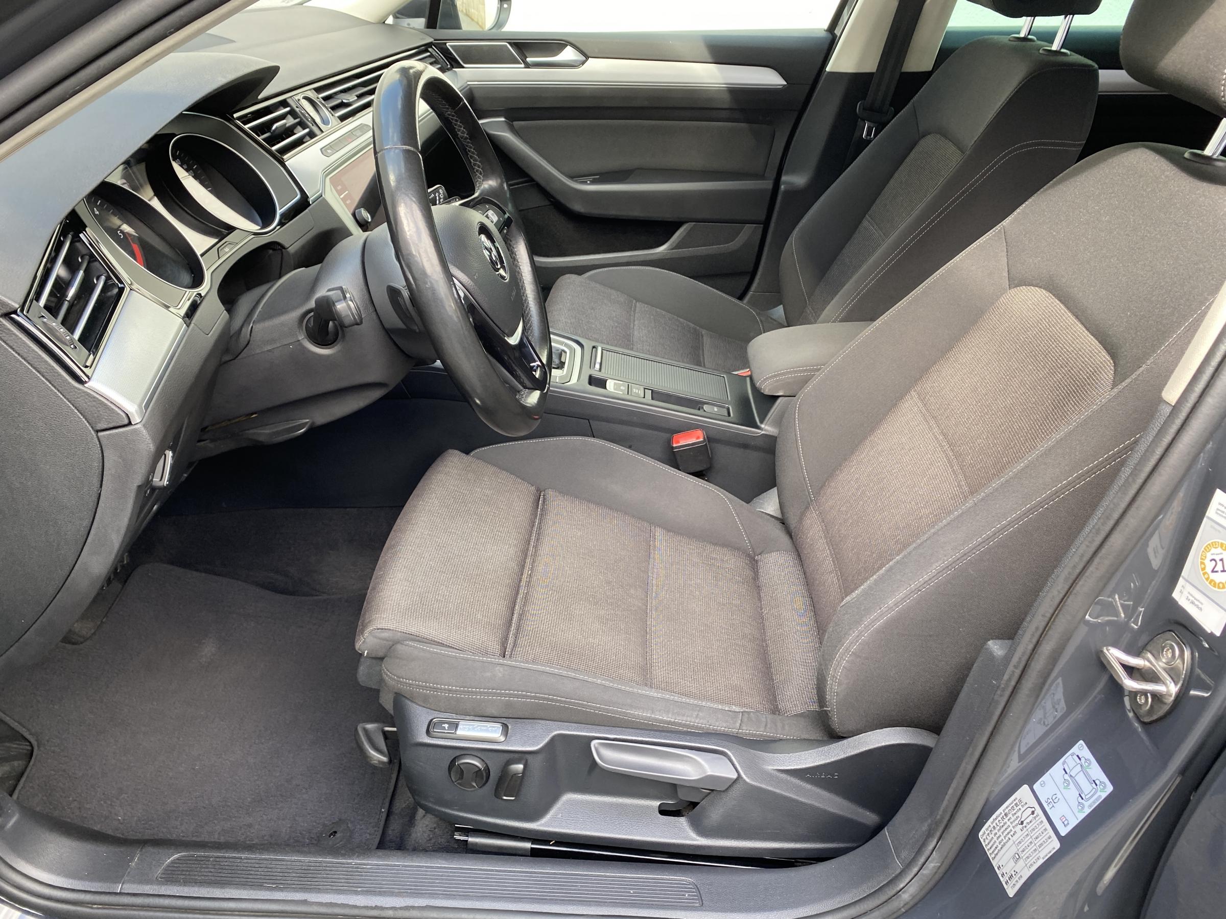 Volkswagen Passat, 2017 - pohled č. 9