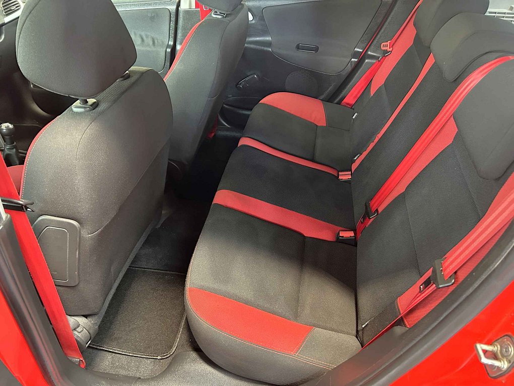 Peugeot 207 1.4 i 