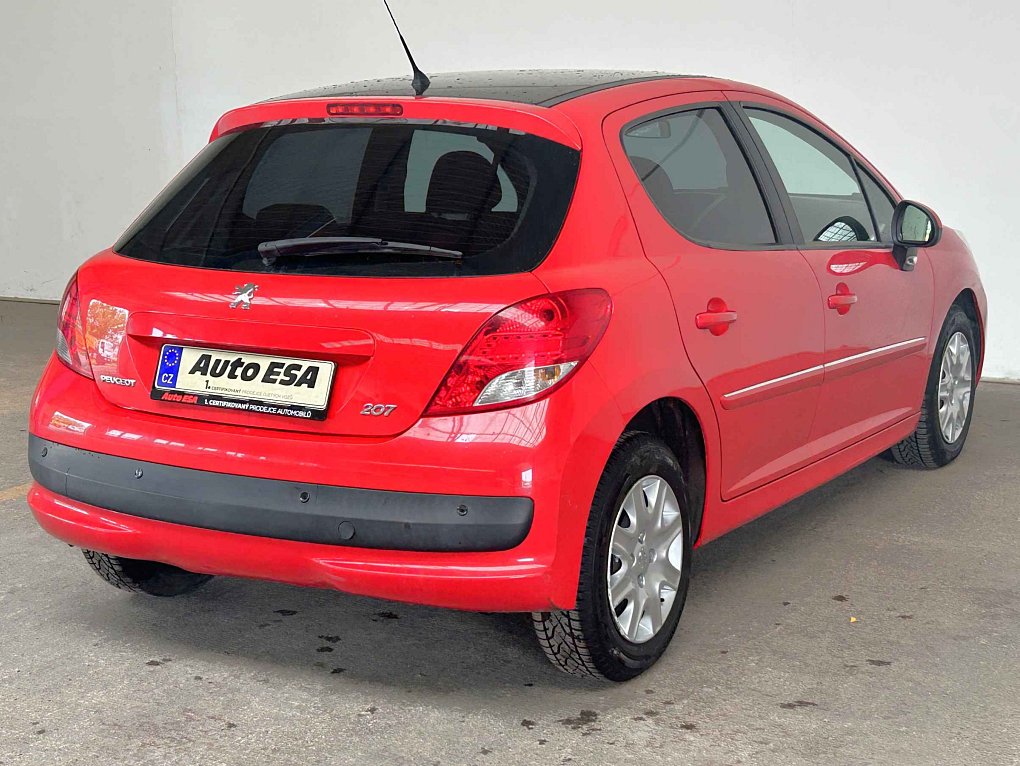Peugeot 207 1.4 i 