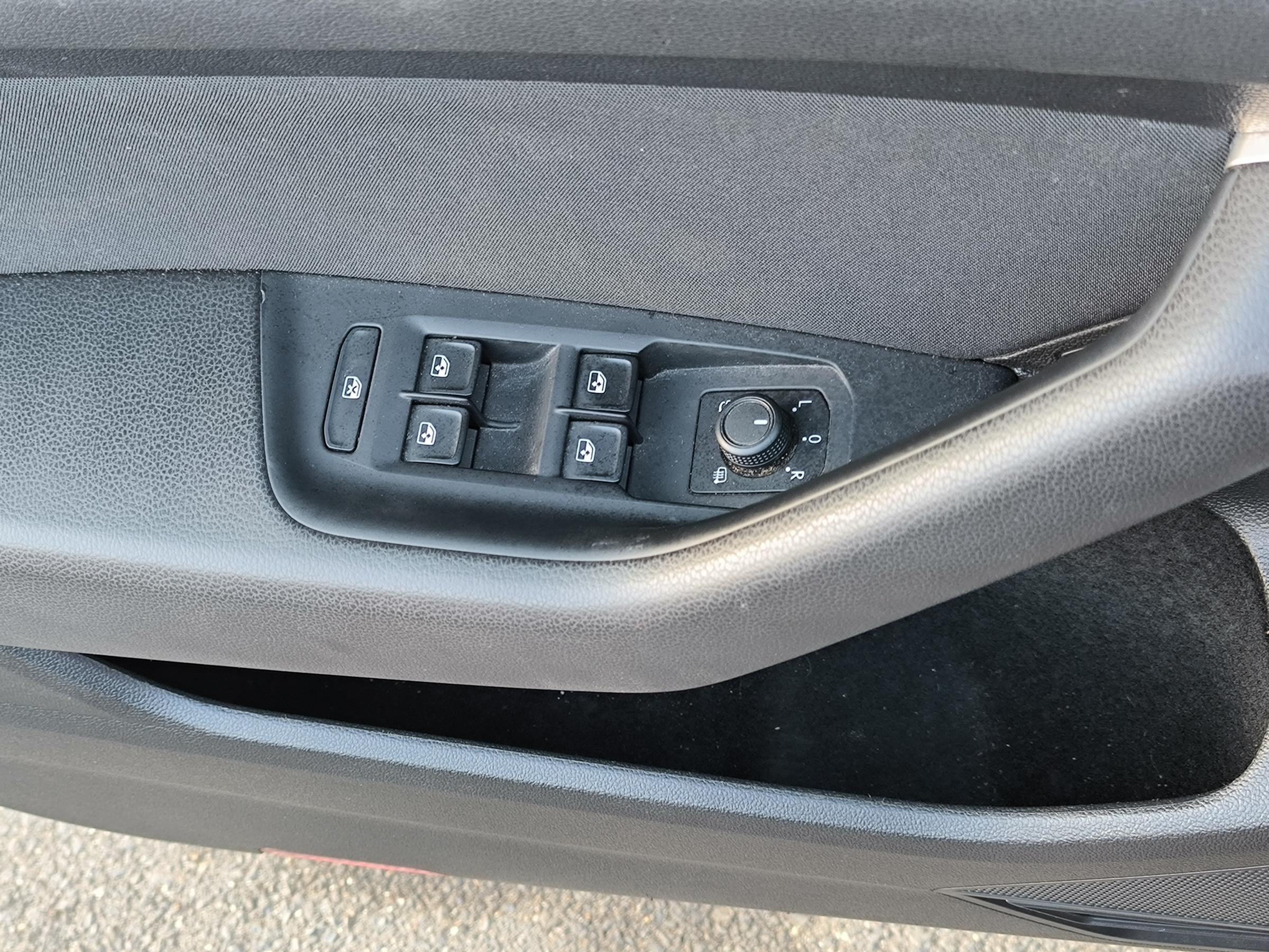 Volkswagen Passat, 2017 - pohled č. 17