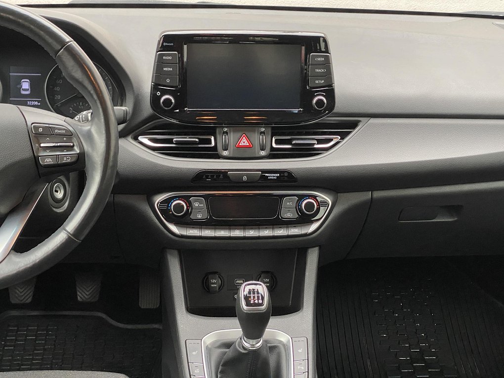 Hyundai I30 1.5 DPi Smart