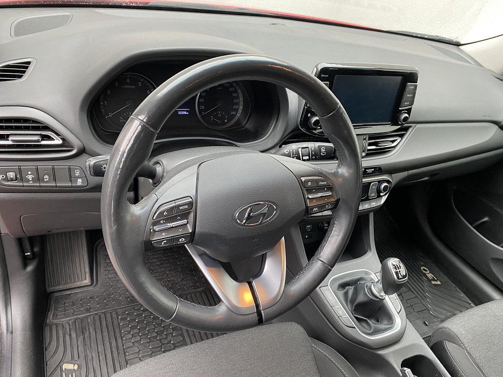 Hyundai I30 1.5 DPi Smart
