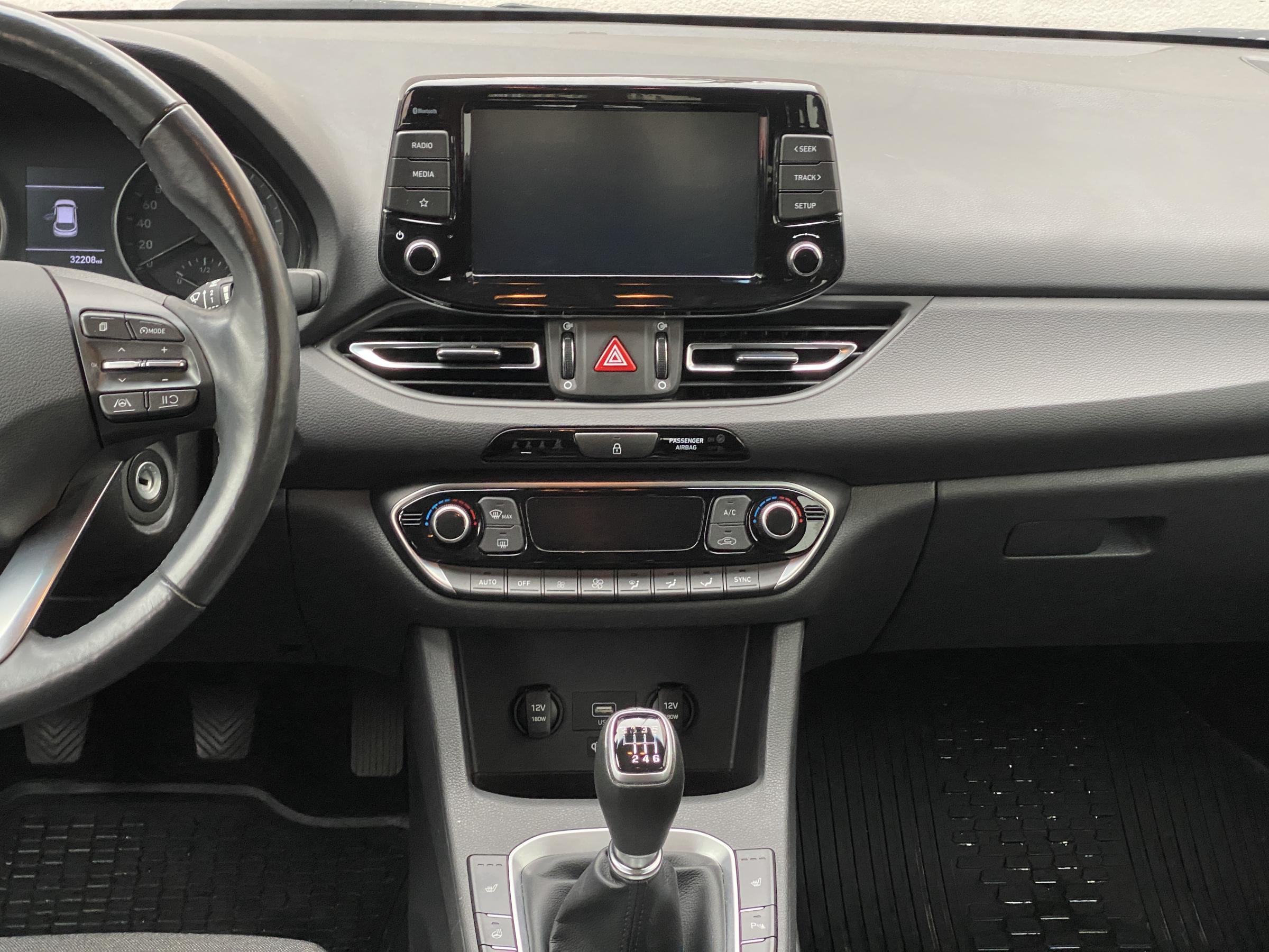 Hyundai i30, 2020 - pohled č. 10