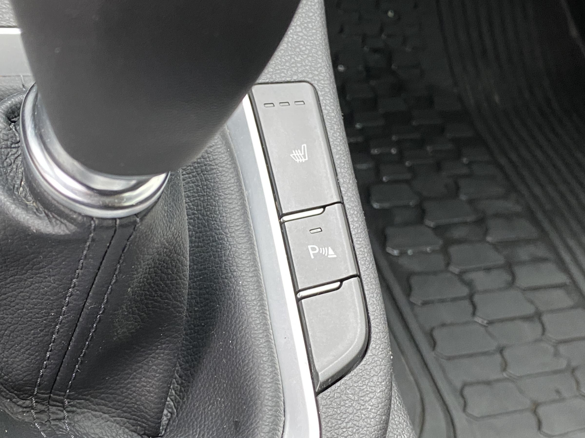 Hyundai i30, 2020 - pohled č. 16