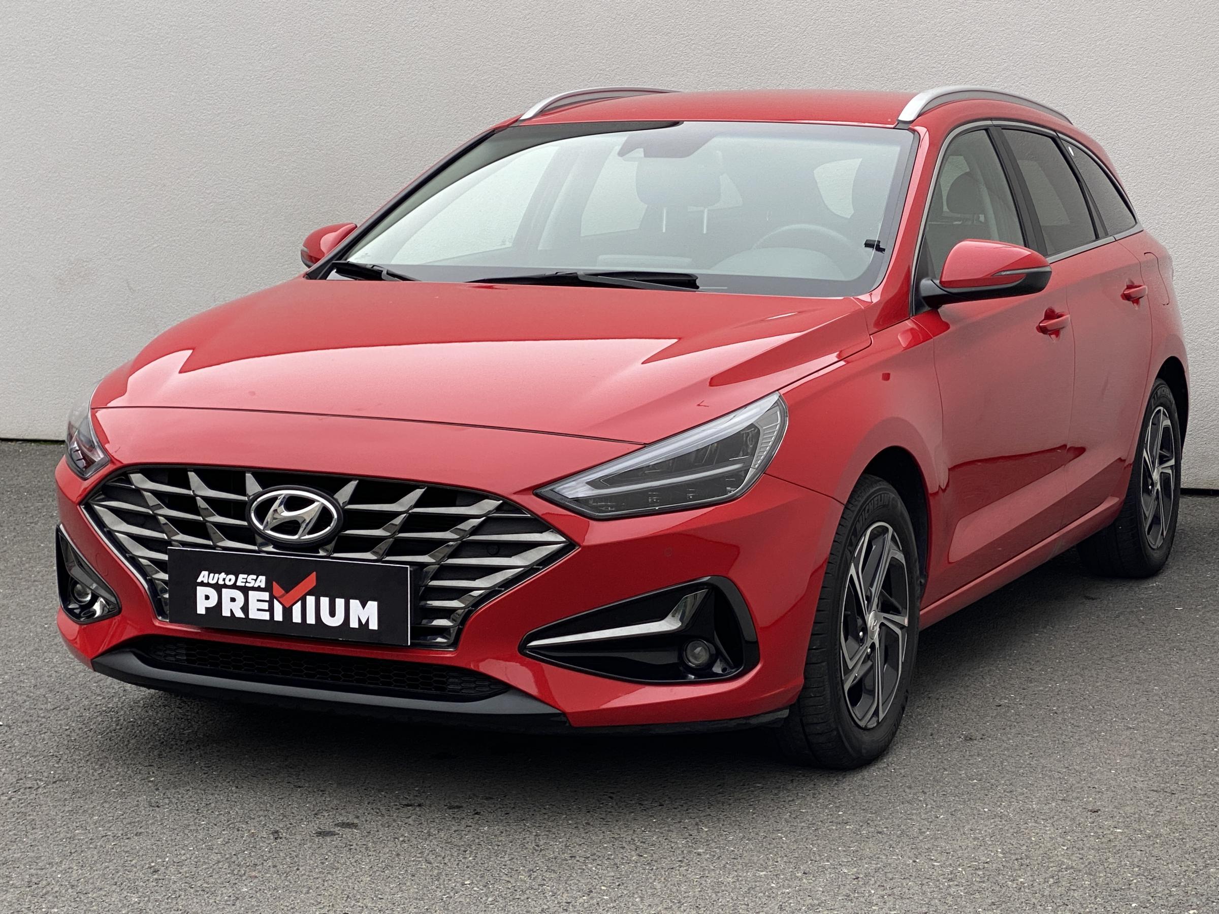 Hyundai i30, 2020 - pohled č. 3