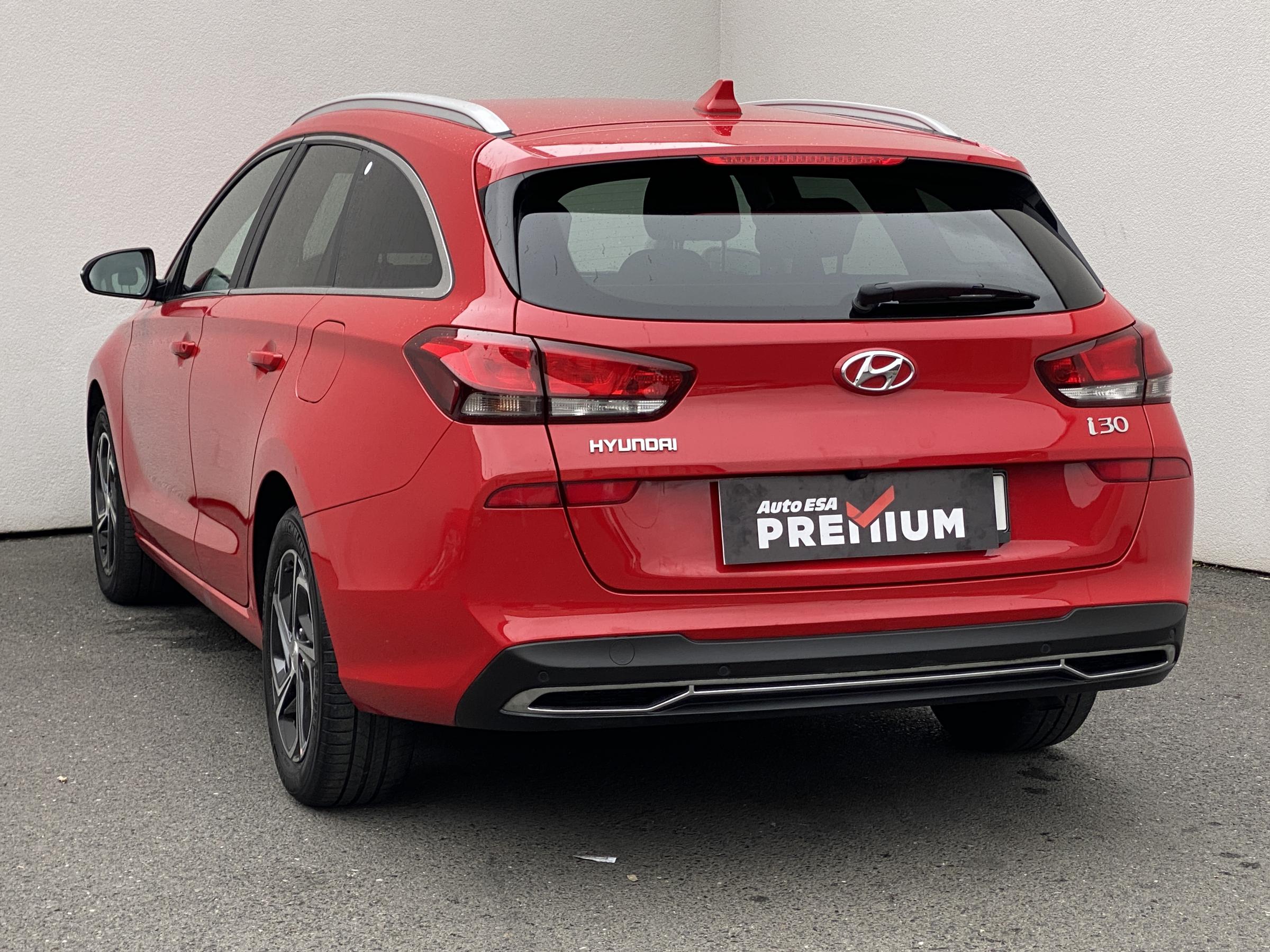 Hyundai i30, 2020 - pohled č. 6