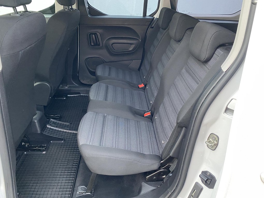 Opel Combo 1.2T Enjoy MAXi