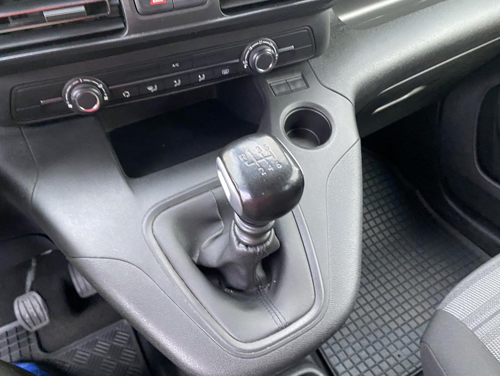 Opel Combo 1.2T Enjoy MAXi