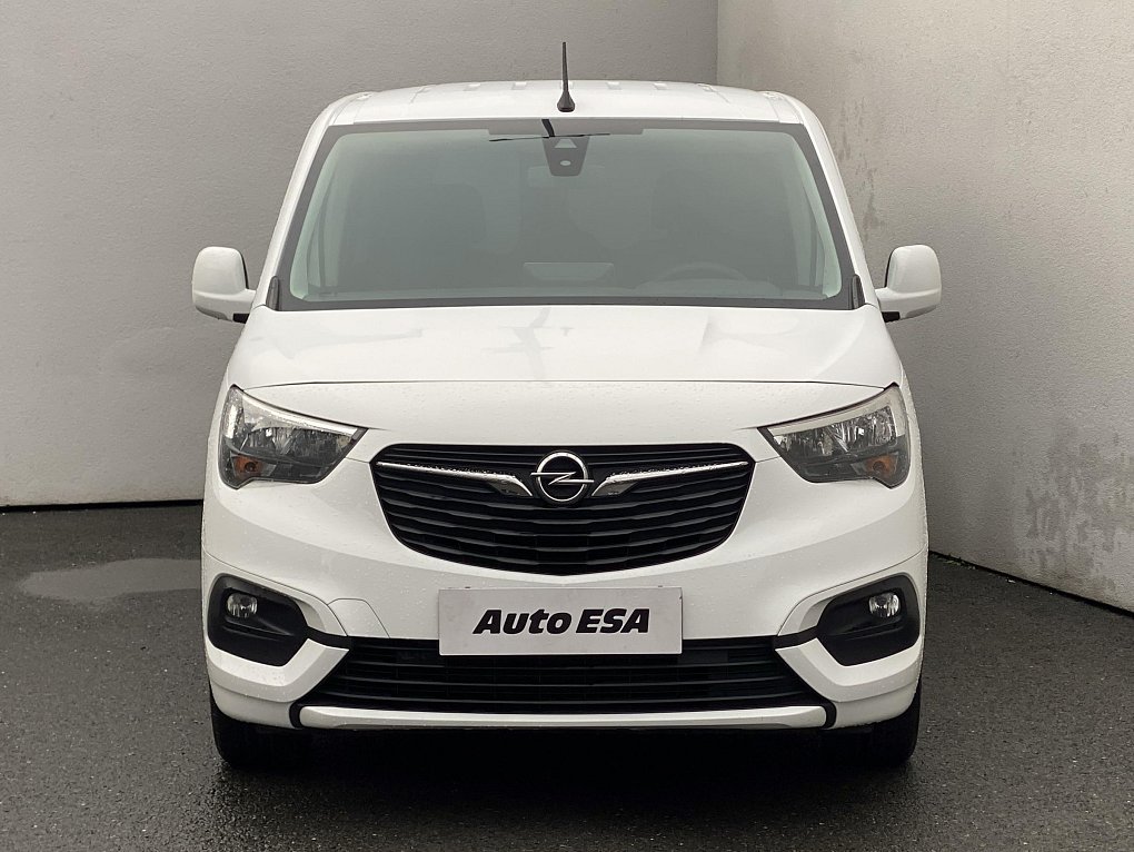 Opel Combo 1.2T Enjoy MAXi