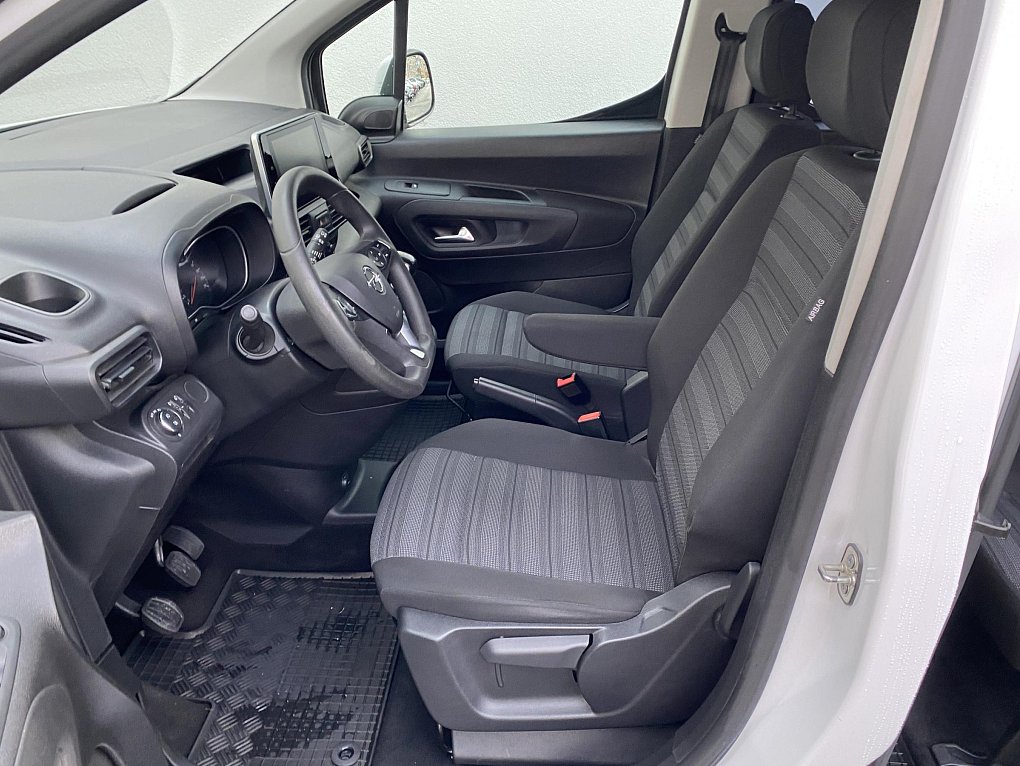 Opel Combo 1.2T Enjoy MAXi