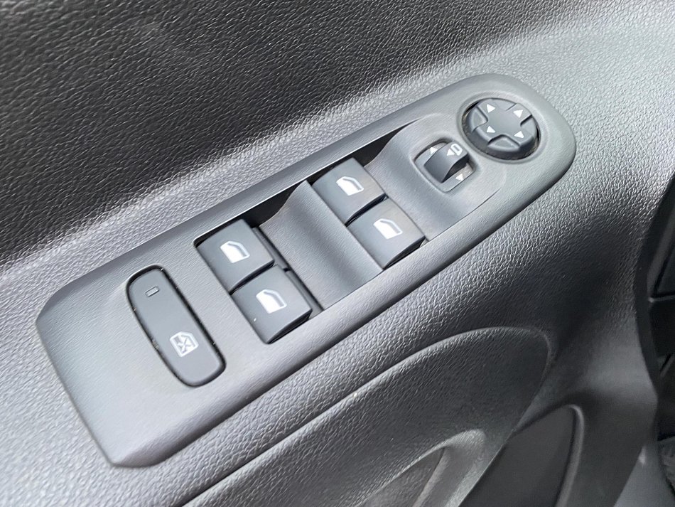 Opel Combo 1.2T Enjoy MAXi