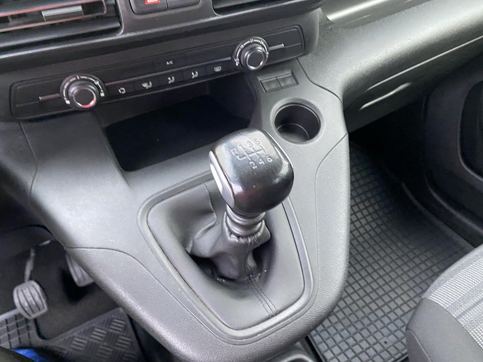 Opel Combo 1.2T Enjoy MAXi