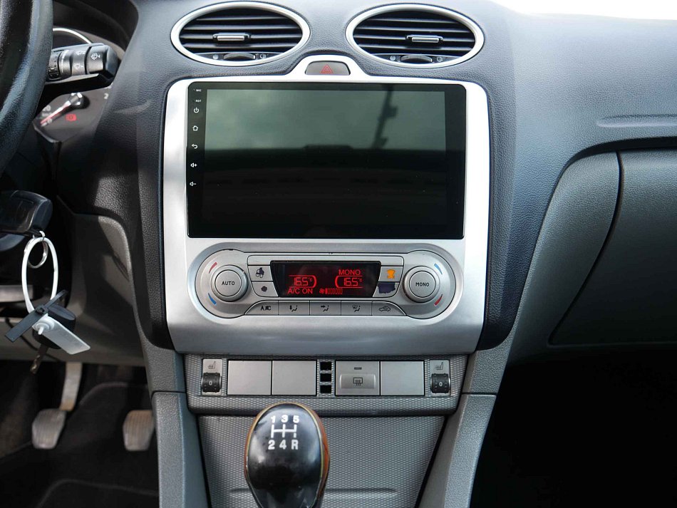 Ford Focus 2.0i 