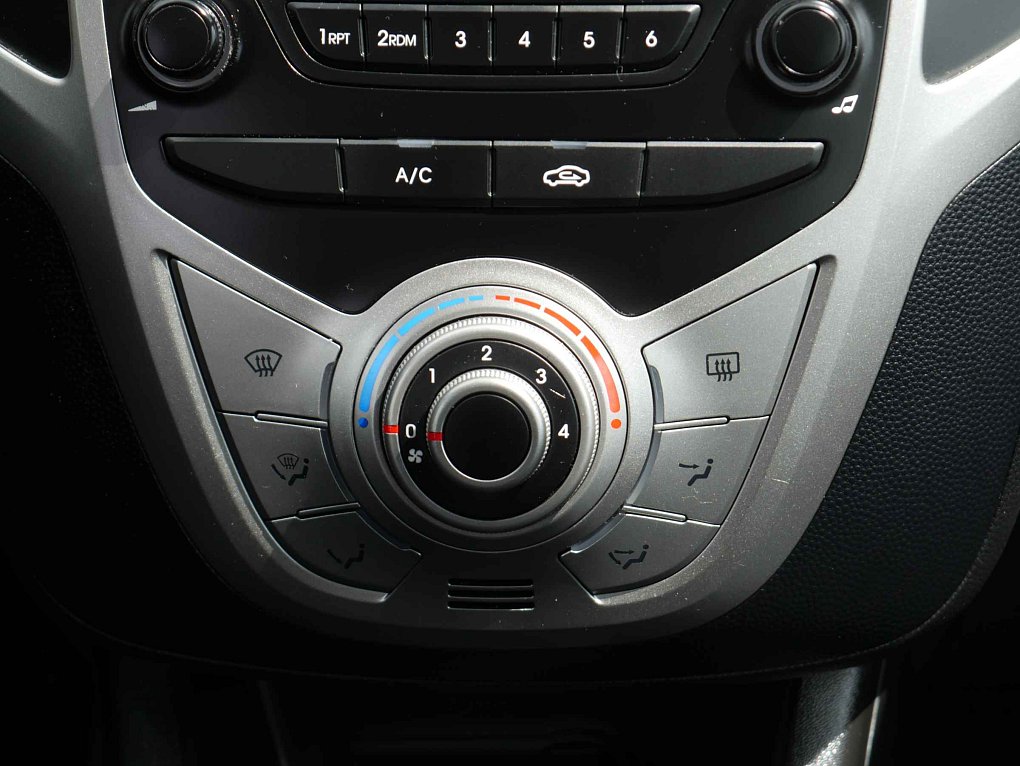 Hyundai Ix20 1.6i 