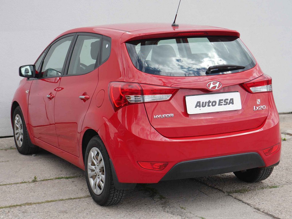 Hyundai Ix20 1.6i 