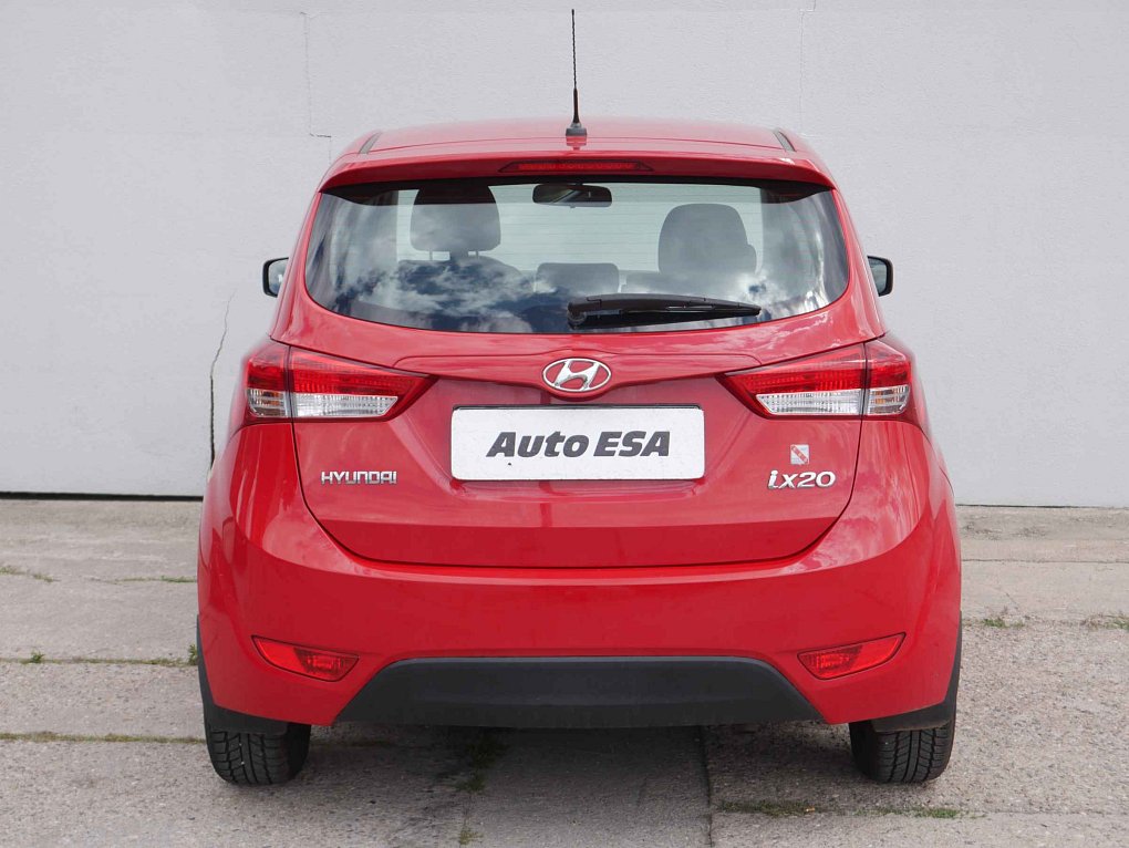 Hyundai Ix20 1.6i 