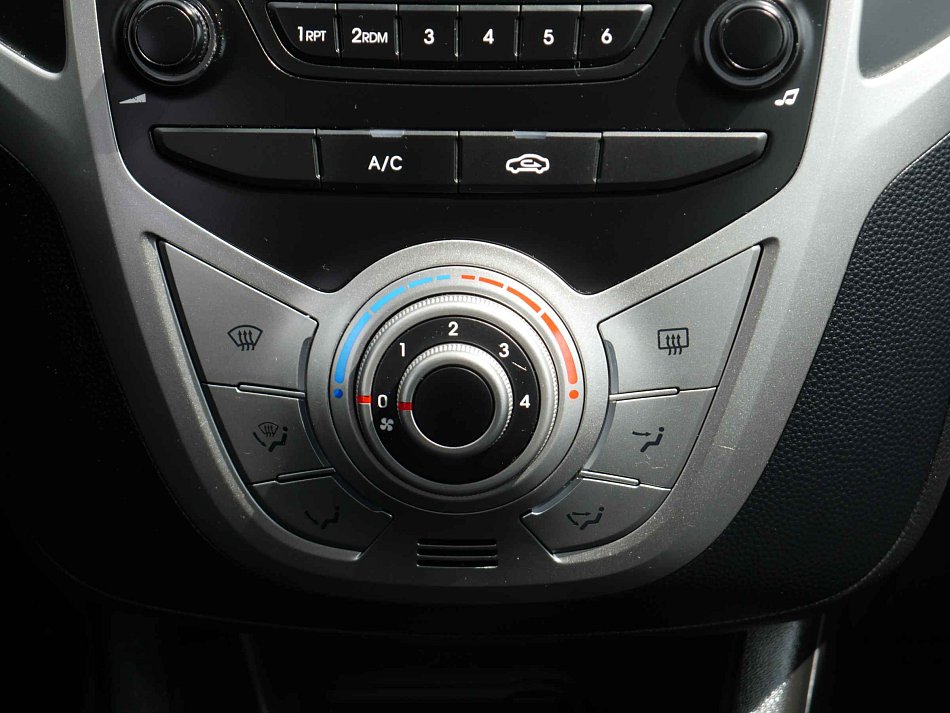 Hyundai Ix20 1.6i 