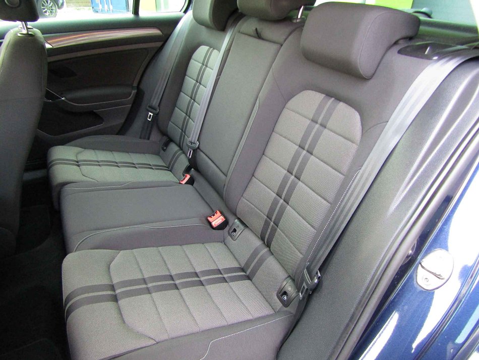 Volkswagen Golf 1.2 TSi 
