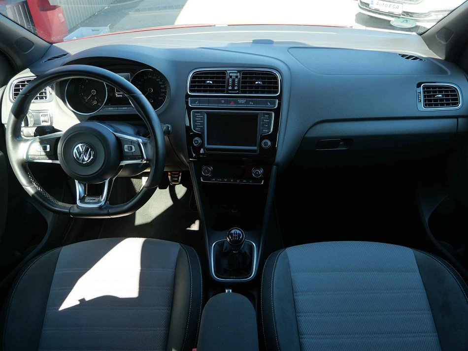 Volkswagen Polo 1.0 MPi R-line
